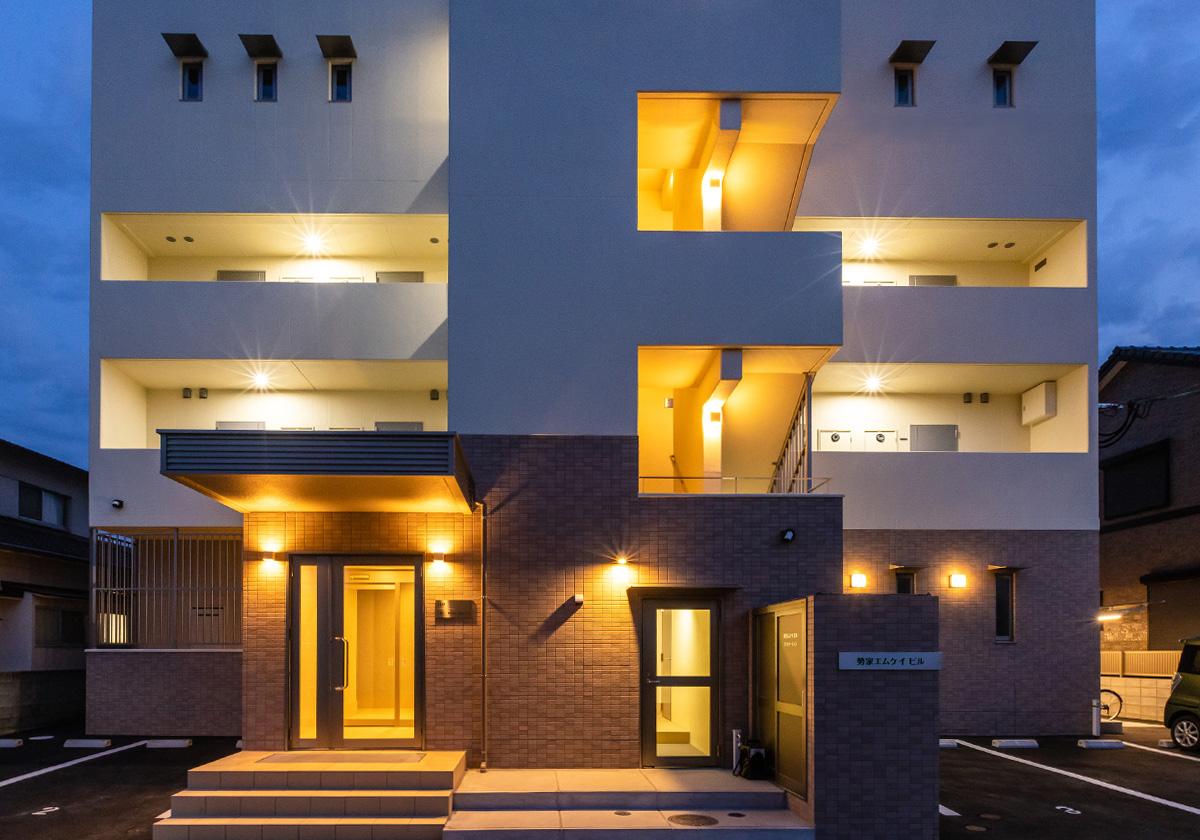 勢家エムケイビル 外観